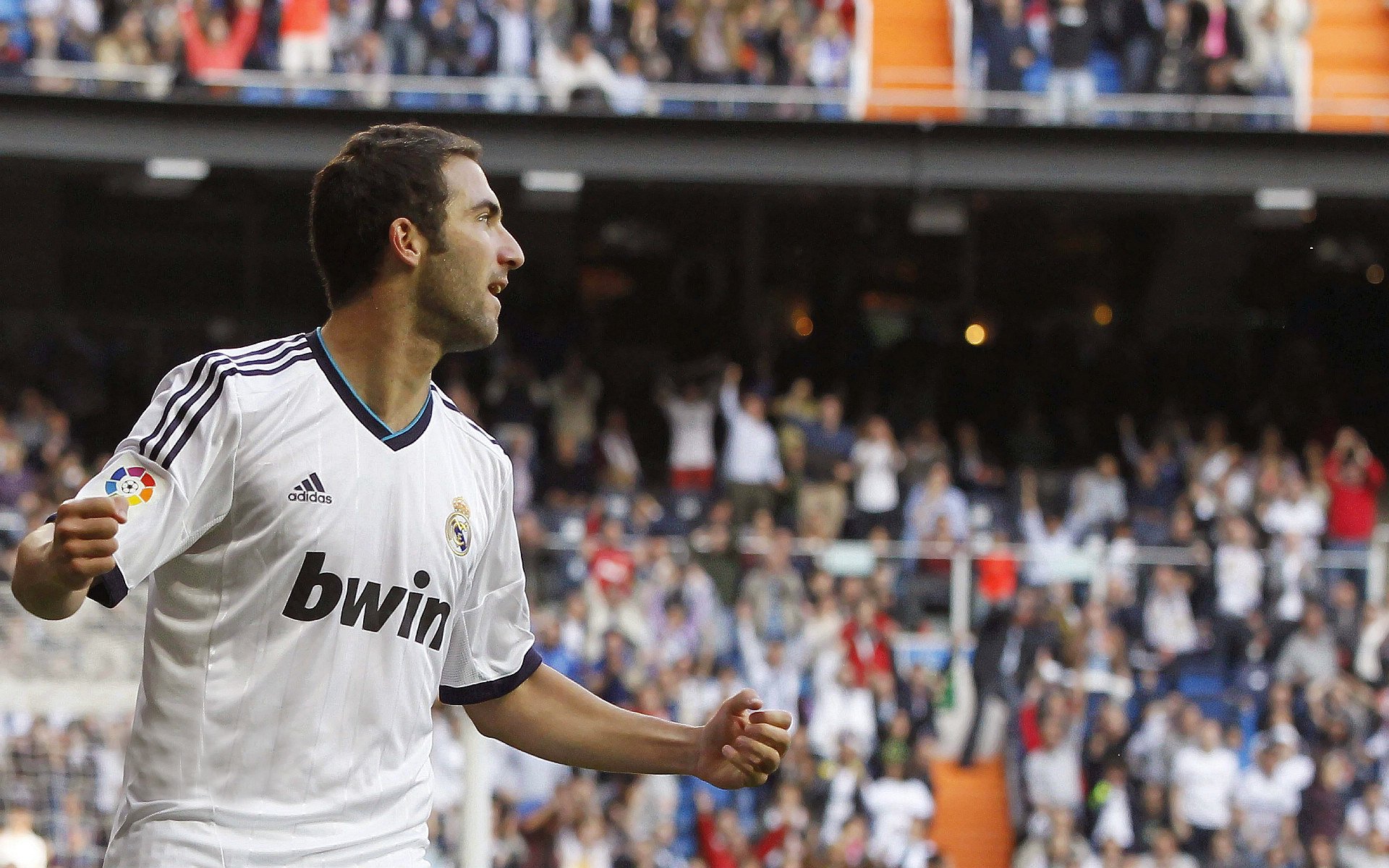 爱游戏体育APP下载-拜仁老将控场全场，经验致胜，拜仁旧将